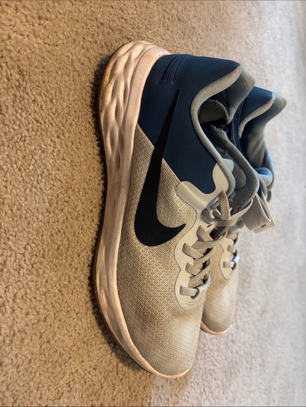Nike Men’s Athletic Sneakers in Gray and Navy with Black Swoosh